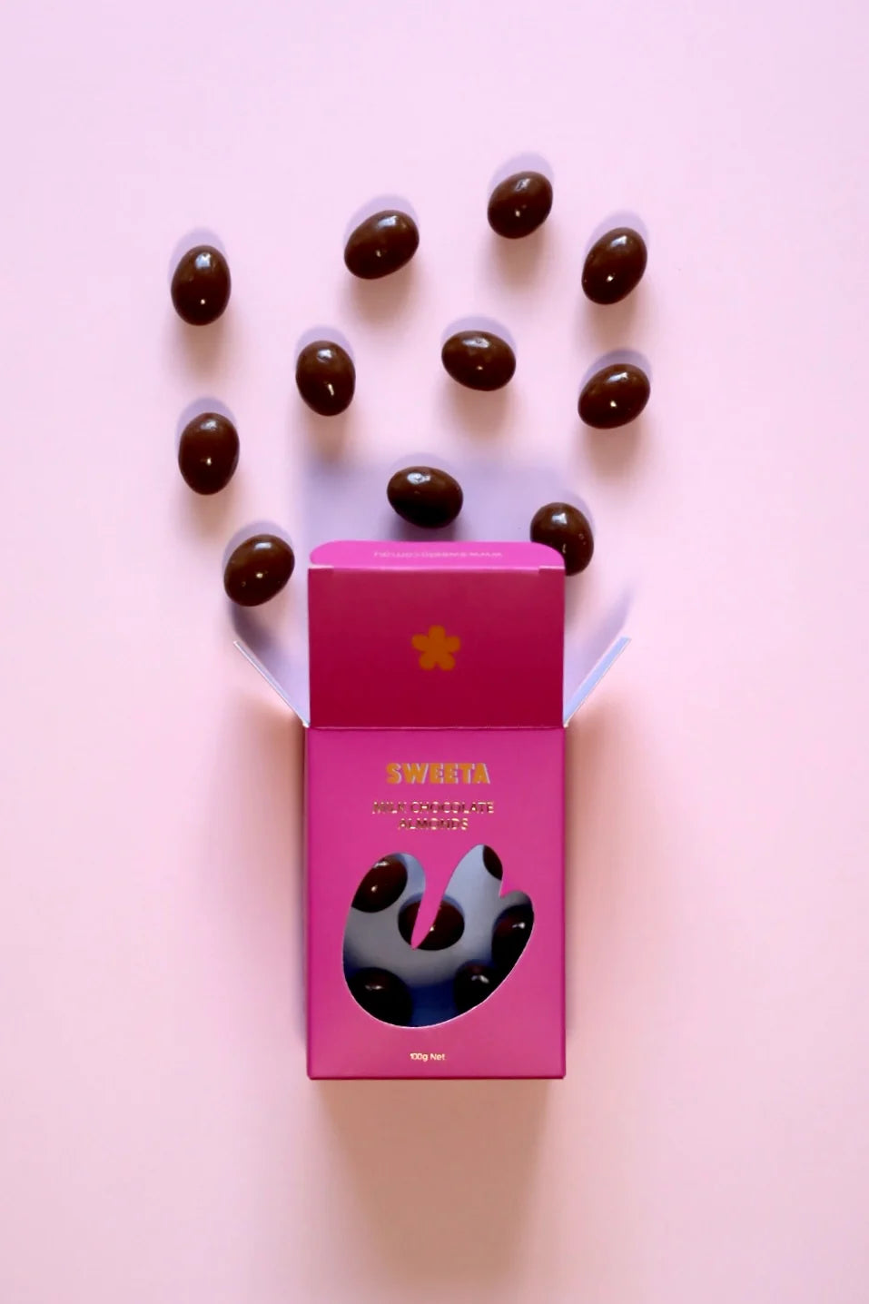Sweeta - Milk Chocolate Almonds 100g