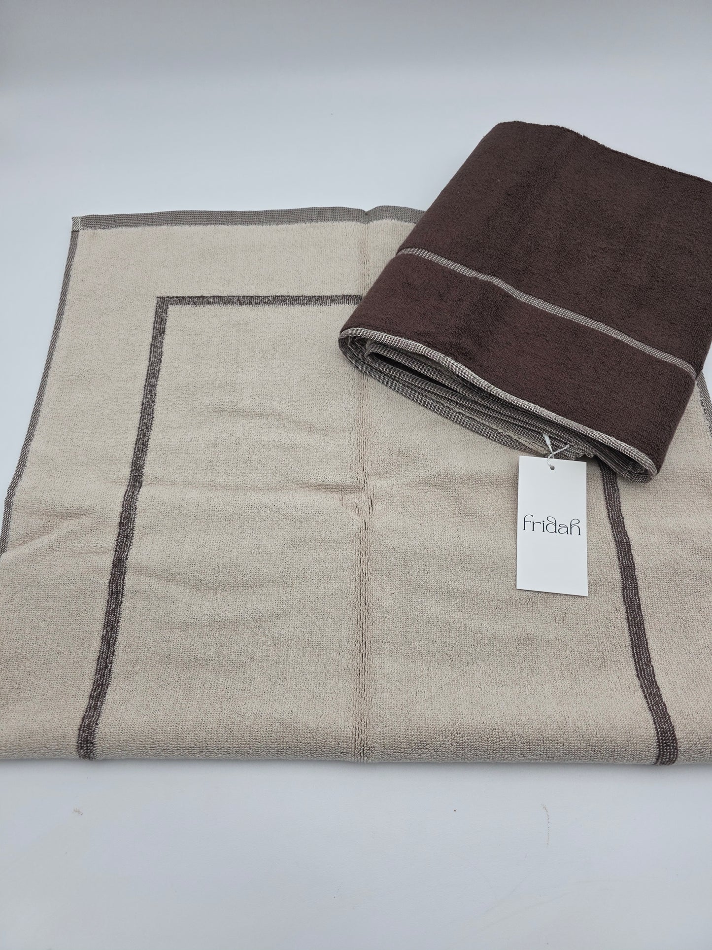 Border Bath Mat in Affogato