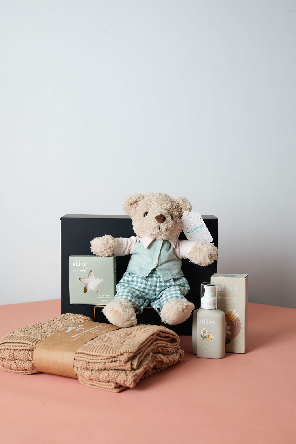 The Little Welcome – Boy