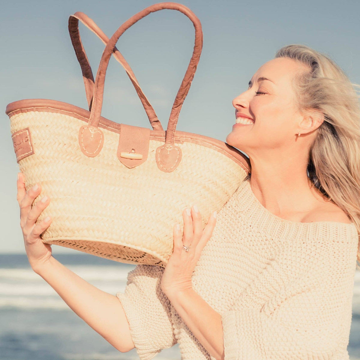 Toggle basket