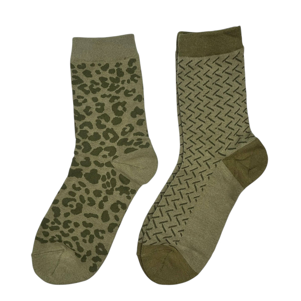 Ivy Kyoto & Leopard sock box duo with Gold Sparkle Eye pin