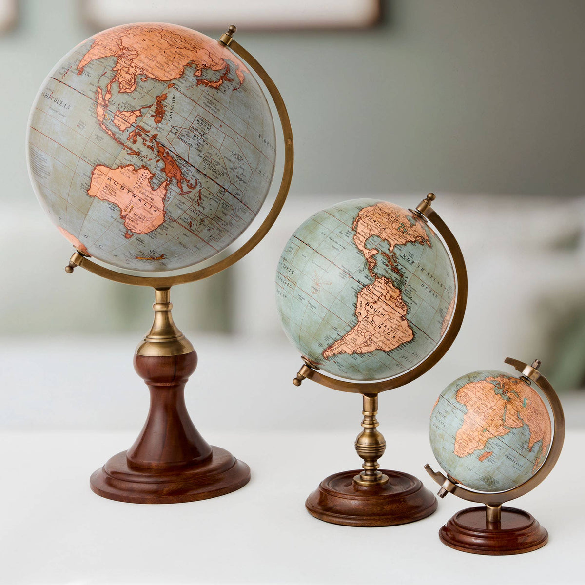 Explorer's Globe - Blue
